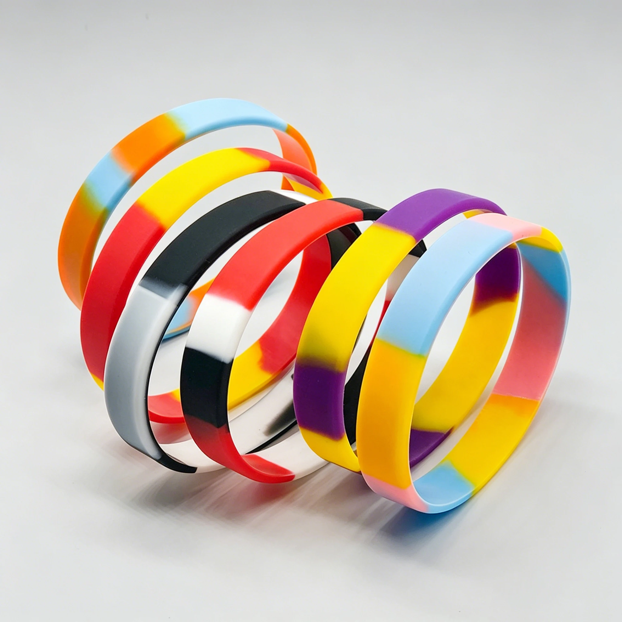 1PCS Rainbow Silicone Bracelet Multi Color Lava Camouflage Bracelet Segment Color Decorative Wrist