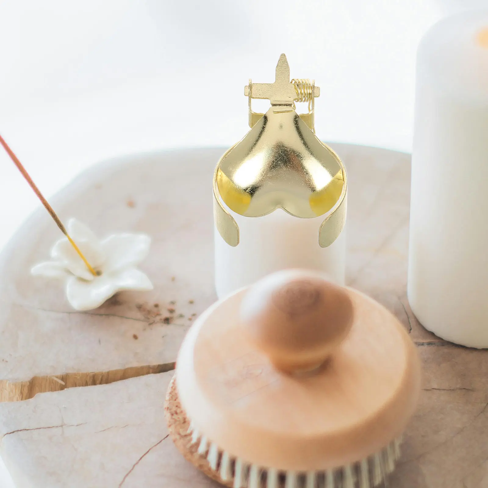 2Pcs Delicate Heart Design Metal Snuffer Extinguisher Tool for Tea Light Jar Aromatherapy Candles Safe Convenient