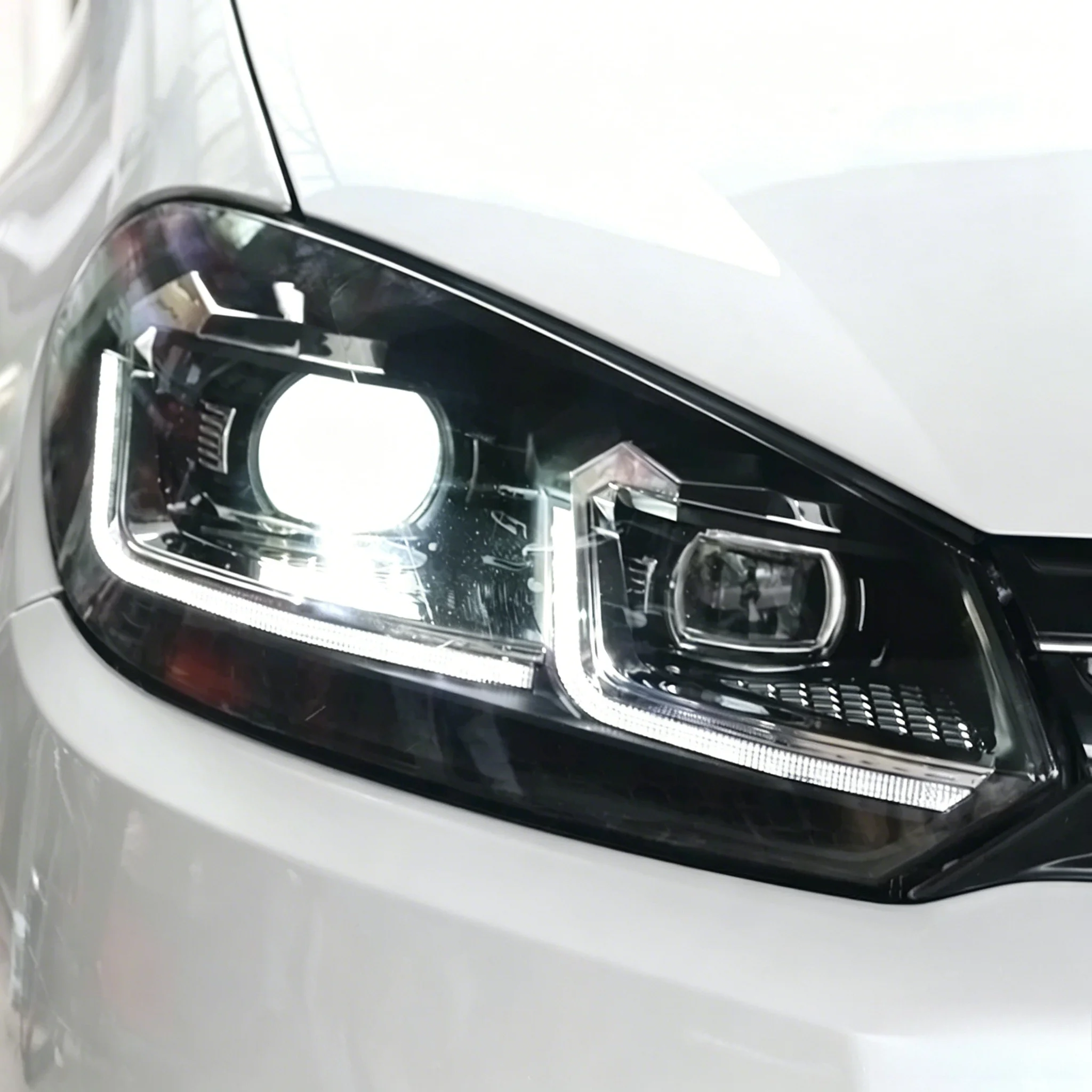 Image of 2PS LED-Scheinwerfer-Set für Volkswagen Golf 6 R20 MK6 2009-2012, Neues Design mit Tagfahrlicht und Doppellinse, Nachrüstzubehör