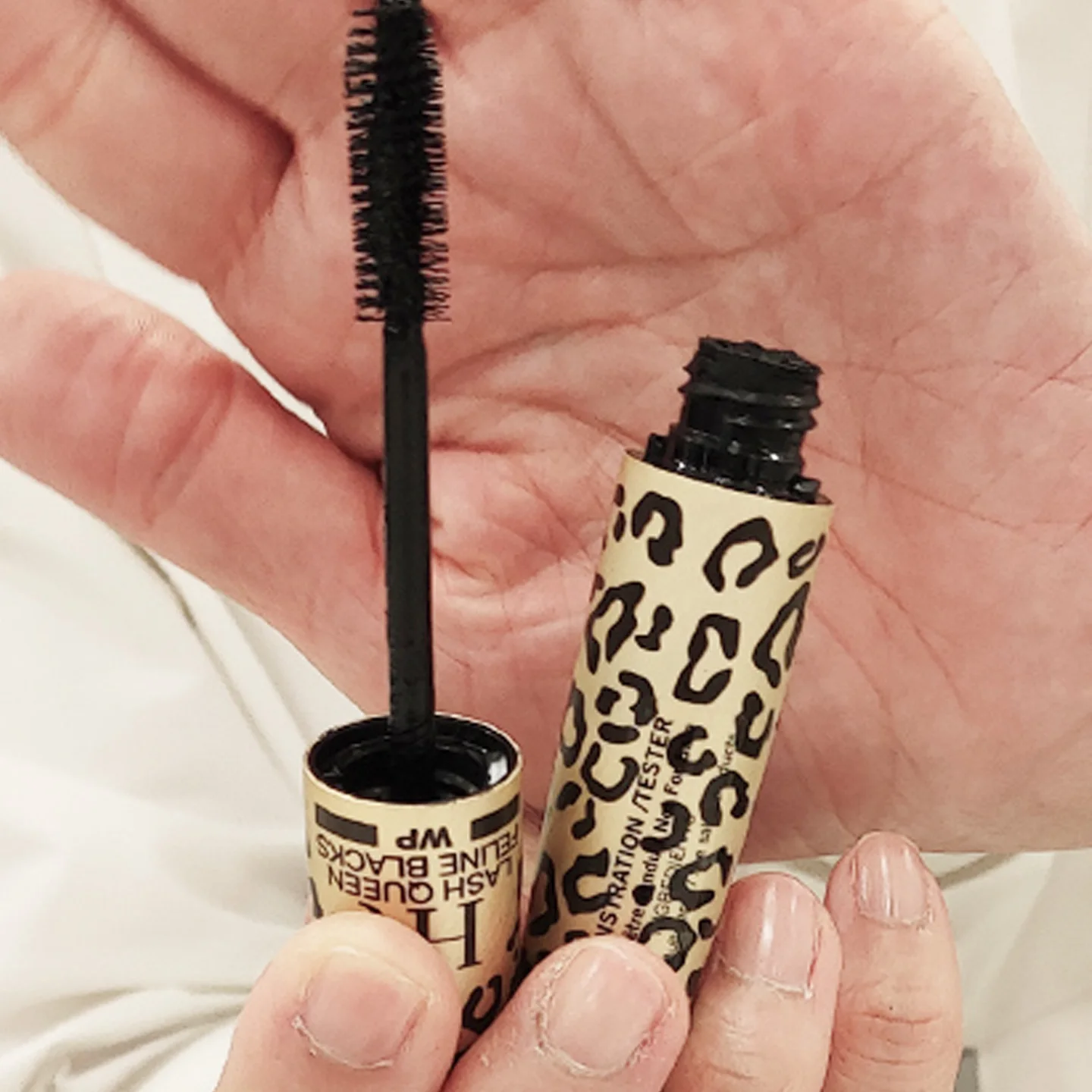 [الشحن المحلي، المنتج الأصلي المحلي] هيلينا روبينشتاين راش كوين فيرين بلاك WP 1 تايلاند مقاومة للماء باللون الأسود العميق