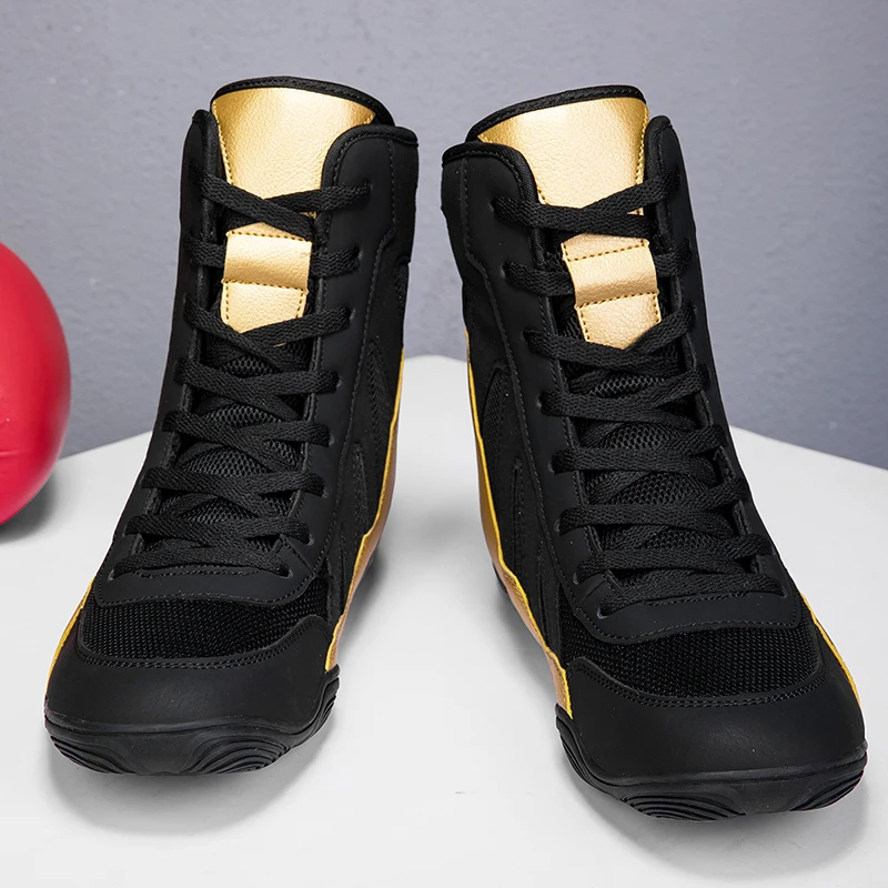 Scarpa da wrestling di nuova tendenza Scarpa da combattimento da boxe indossabile di alta qualità Scarpa da allenamento per palestra sportiva da competizione indossabile di marca classica