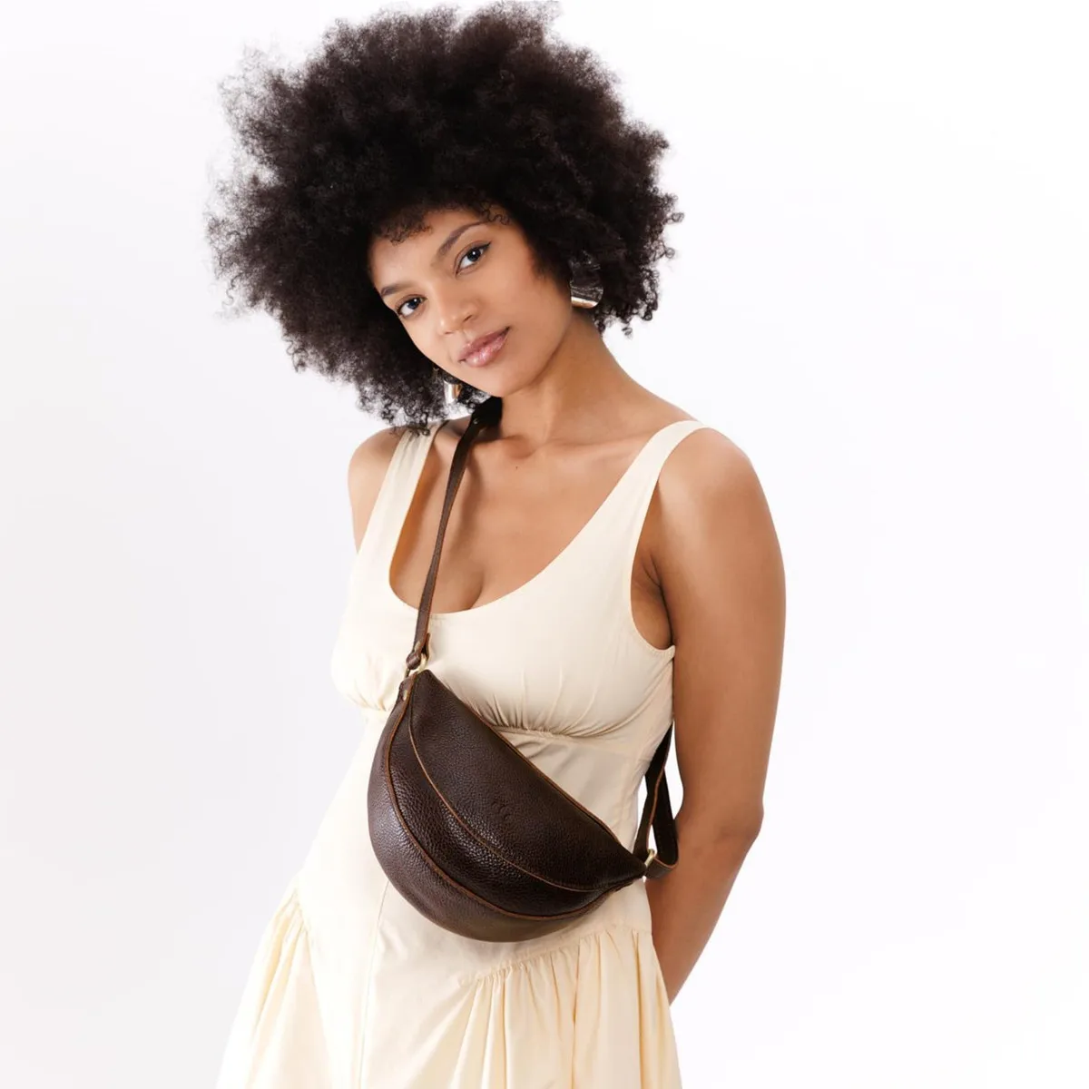 2027 New Fashionable Horn Bag Large Capacity Pillow Shaped Personalized Niche Travel Smooth Cowhide Crossbody Bag