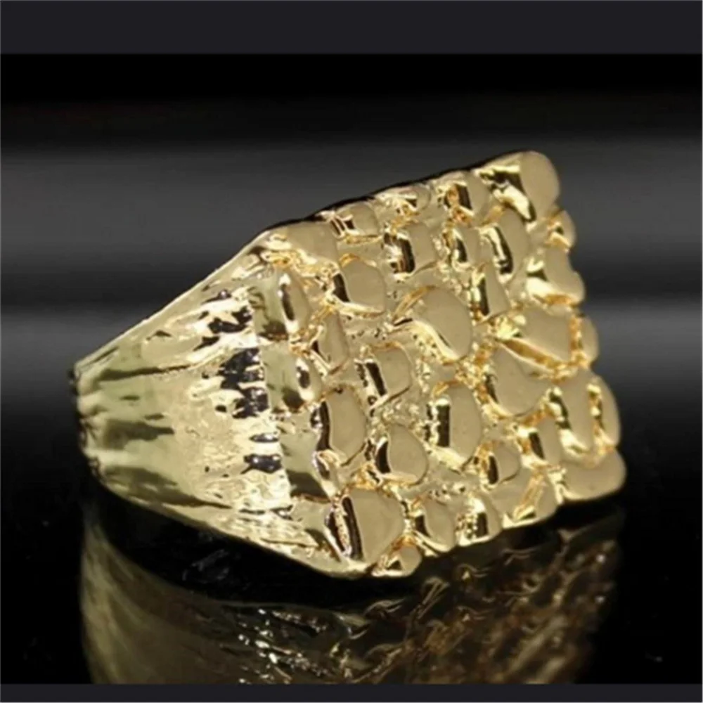 Retro Geometrisch Strukturierter Herrenring Quadratischer Breiter Ring mit Hammermuster im Hip-Hop-Stil für den Täglichen Gebrauch und Partys – Detail 4