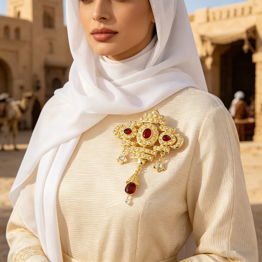 Luxury Red Zirconium Gold-Plated Vintage Bridal Lapel Pin Arabesque Gemstone Embellished Tassel Brooch for Formal Events