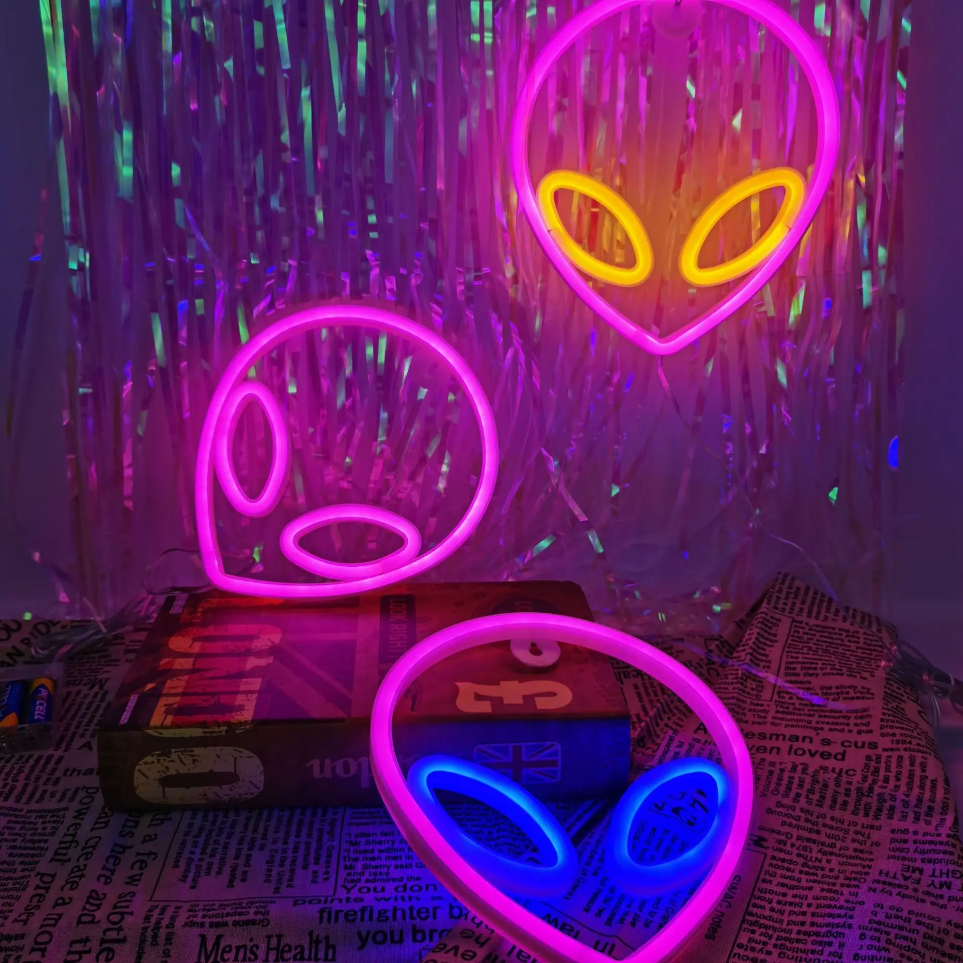 Neon Light Party LED Aliens ET Earth Planet Rocket Led Night Light for Bedroom Decor Neon Sign Wallpaper Christmas decoration