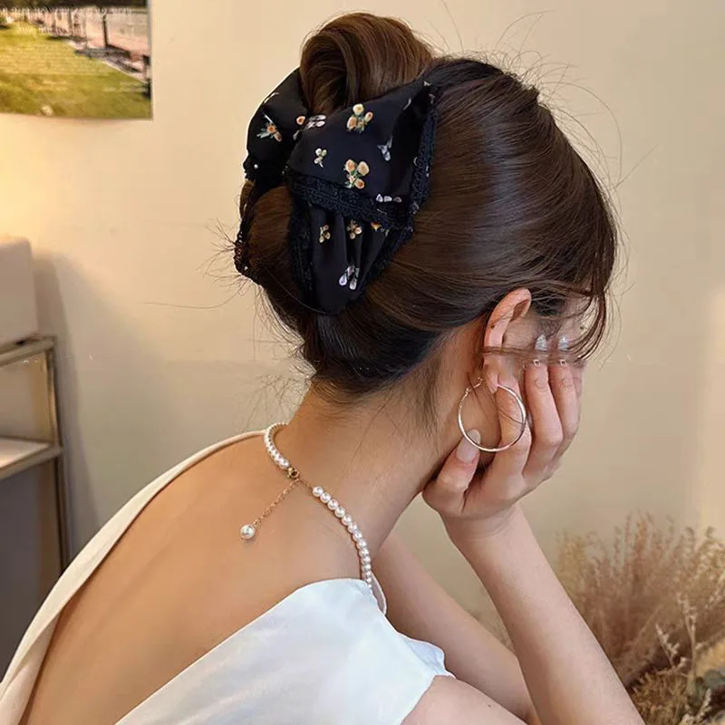 

Premium Floral Hair Claw Clip Shark Style High Volume Back of Head Updo Holder for Women Daily Elegant Pink