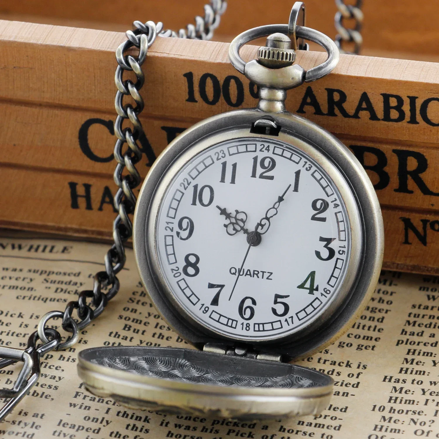 Steampunk Vintage Flying Bird Castle Painting Exquisite Quartz Pocket Watch Fob Chain Watch Men's and Women's Gift Reloj Hombre