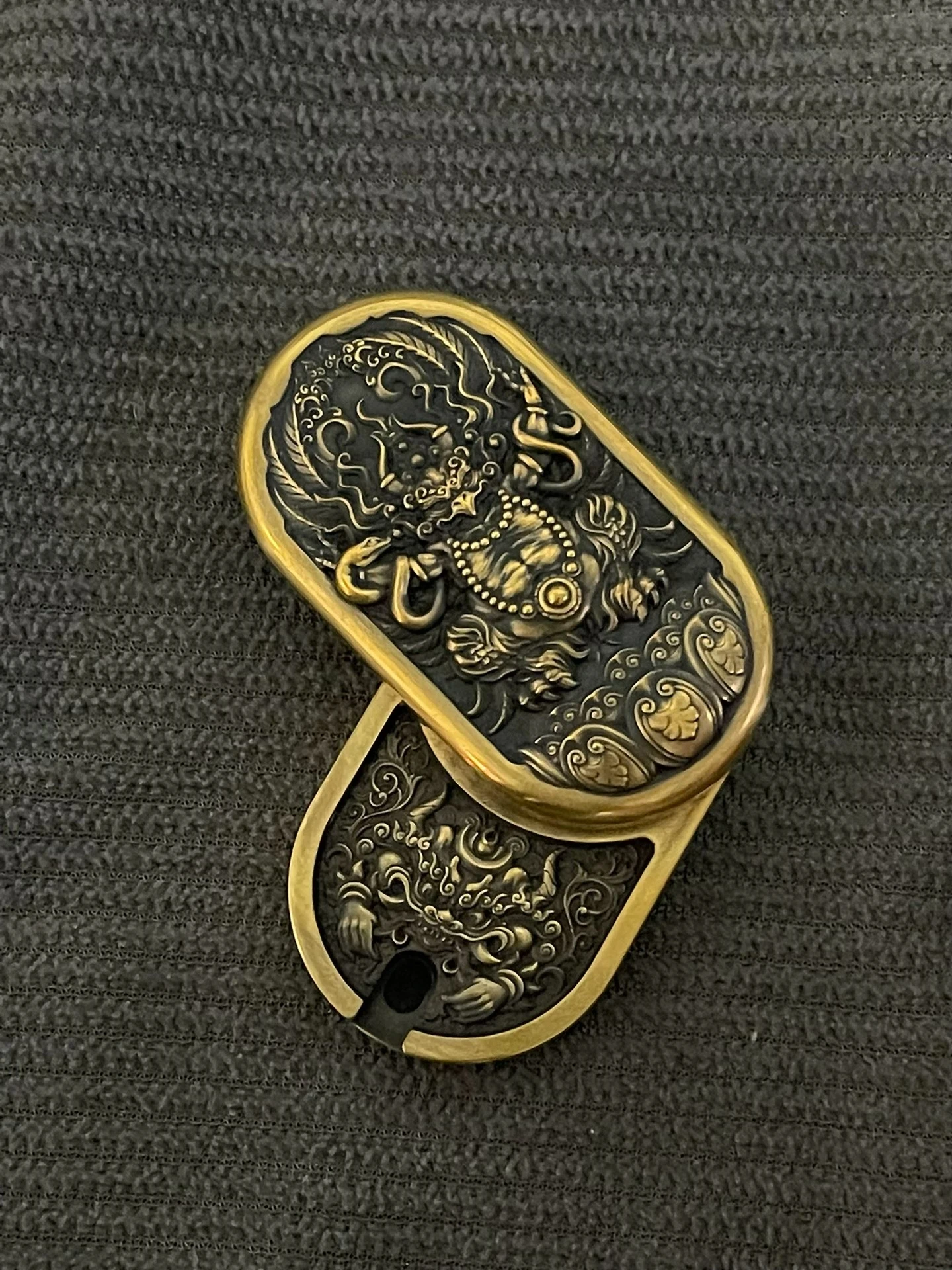 Used EDC Magic Art Music Yang Dapeng Bird Push Card Paragraph, Brass Relief, Exquisite Details, Crisp Sound