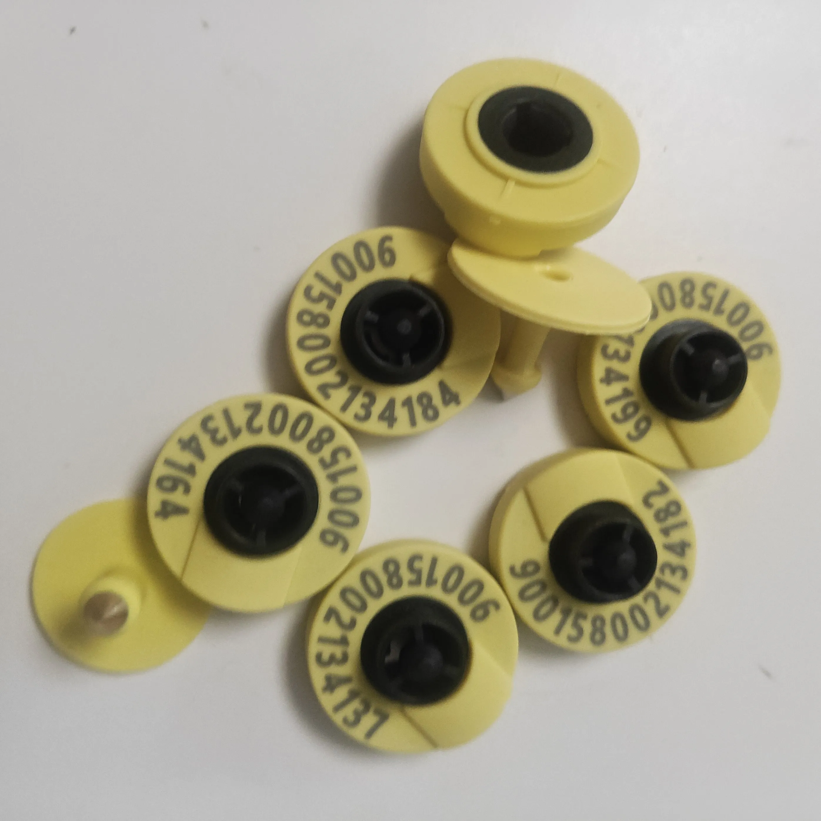 50PCS EM4305 Animal Ear Tag RFID 134.2KHz FDX-B Livestock Identification Tag for Pig Sheep Cattle Management