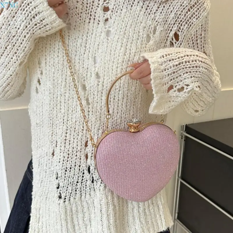 

X7XC Women Evening Bag Heart Shaped Clutch Handbag Stylish Crossbody Bag Evening Clutch Bag Chain Strap Shoulder Bag