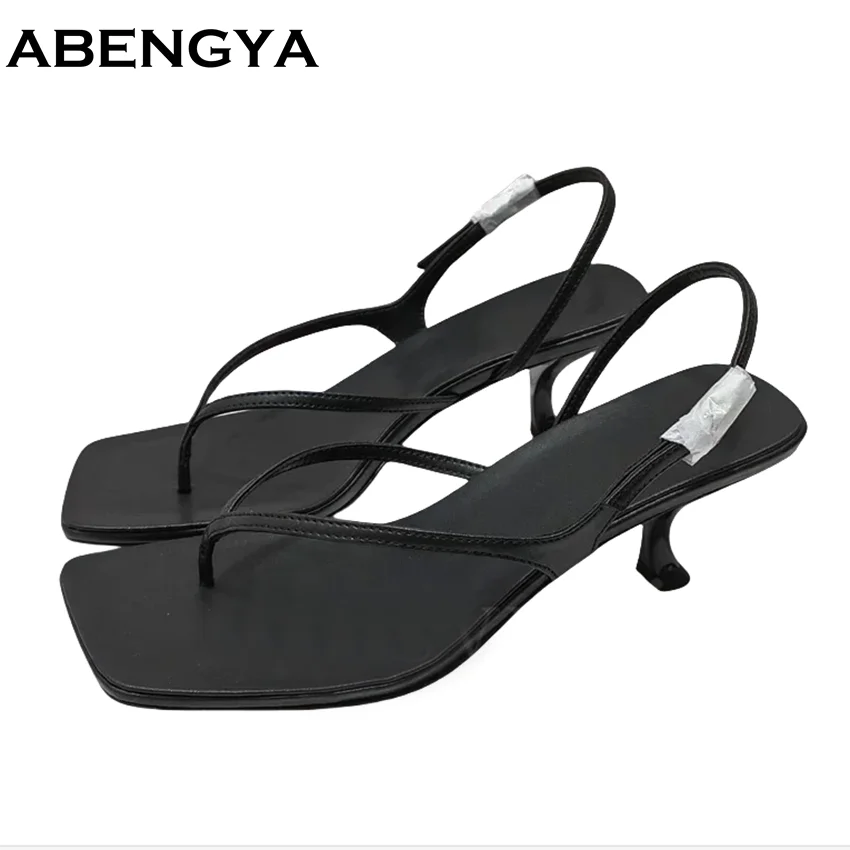 

Летние шлепанцы, босоножки на каблуке «котенок», женские кожаные сандалии на плоской подошве с квадратным носком и узким ремешком, повседневная пляжная обувь, женские сандалии