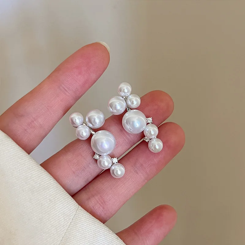 Irregular Metal Pearl Crystal Earrings European And American Style Personalized Fashion Stud Earrings Girls Travel Accessories