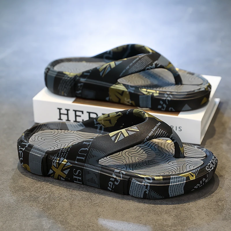 Men's Summer Outdoor Sports Thong Slippers Anti-Slip Thick Bottom Beach Sandals for Beach And Sea Side Casual Wear