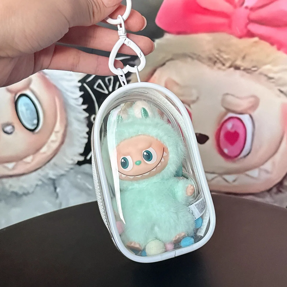 ل Mini Labubu حامي صندوق منظم ل 10.5 سنتيمتر Labubu 4.0 الوحوش دبوس لسلسلة الحب في الهواء الطلق عرض حقيبة