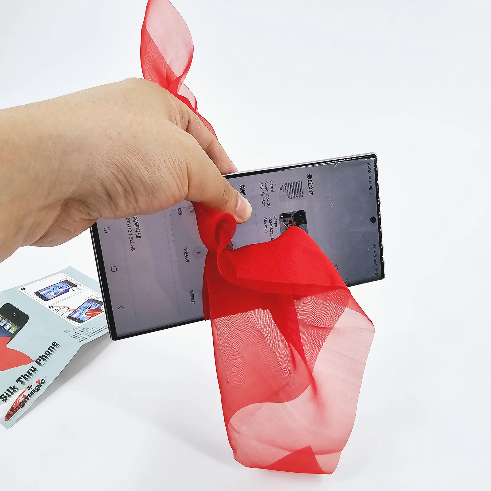 الساحر الحرير من خلال الهاتف خدعة سحرية اختراق أي هاتف مع القماش Mentalism منديل وشاح من خلال أوهام المحمول الحيل