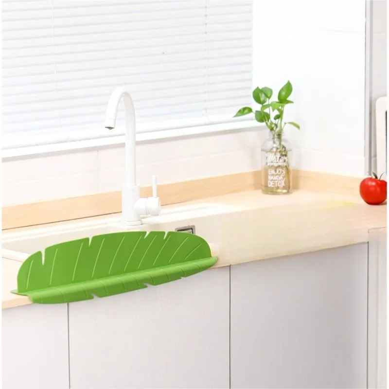 Pia da cozinha defletor de água criativo folha de bananeira tipo ventosa defletor de água mesa de lavagem filtro de óleo filtragem