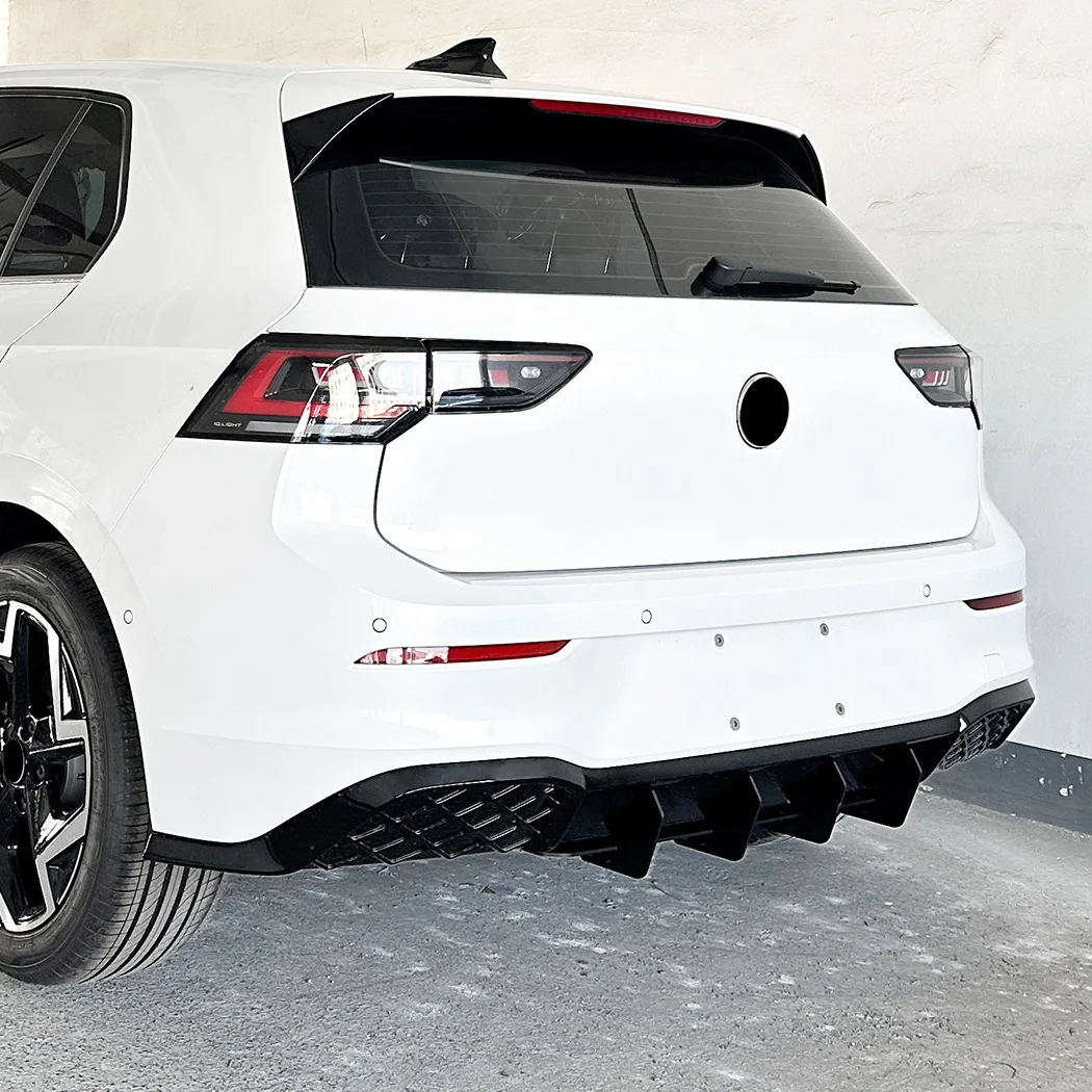 Rear Lip Blade Spoiler For Volkswagen Golf MK8.5 Mk8 Facelift R-Line 2024-2025 ABS Car Rear Bumper Lip Diffuser Spoiler Splitter view 2