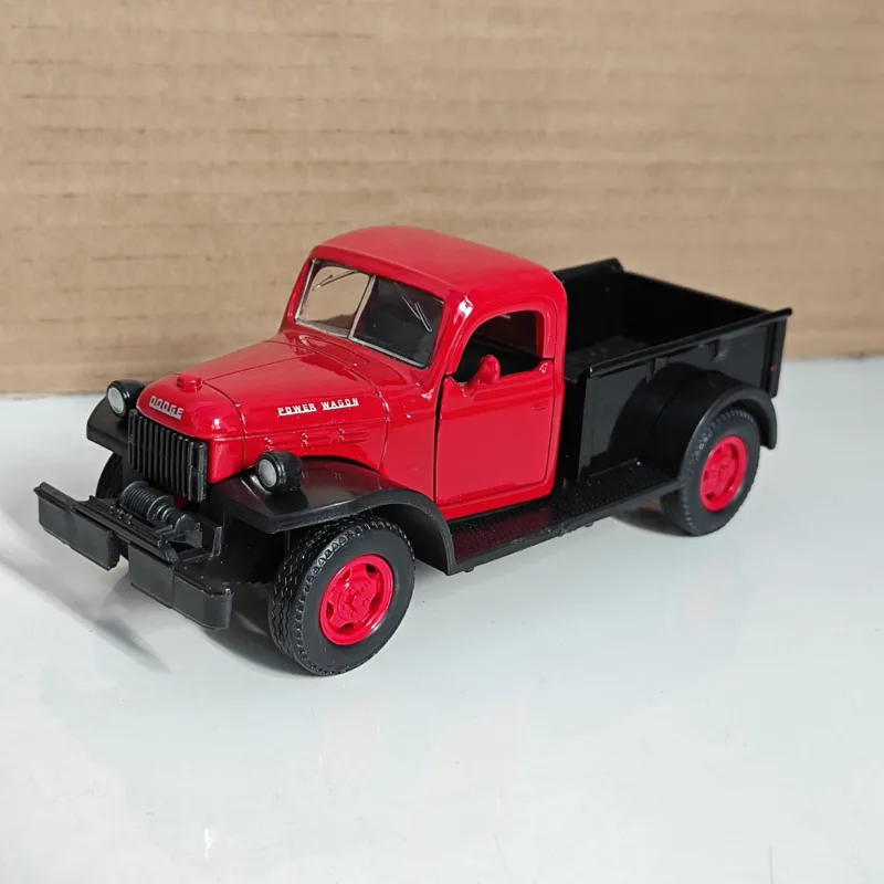 

1/32 New Arrival Special Price Diecast Metal American 1946 Classic Pickup Truck Model Furniture Display Collection Toys