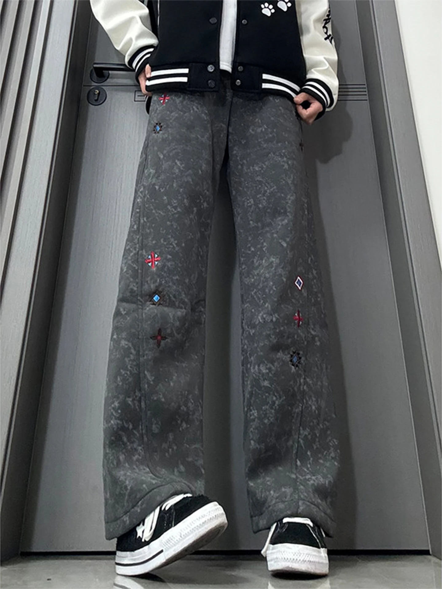

American Dyed Embroidered Fce Lined Thiened Straight Leg Micro Flared Sports Pants for Men Casual Autumn Winter Trousers