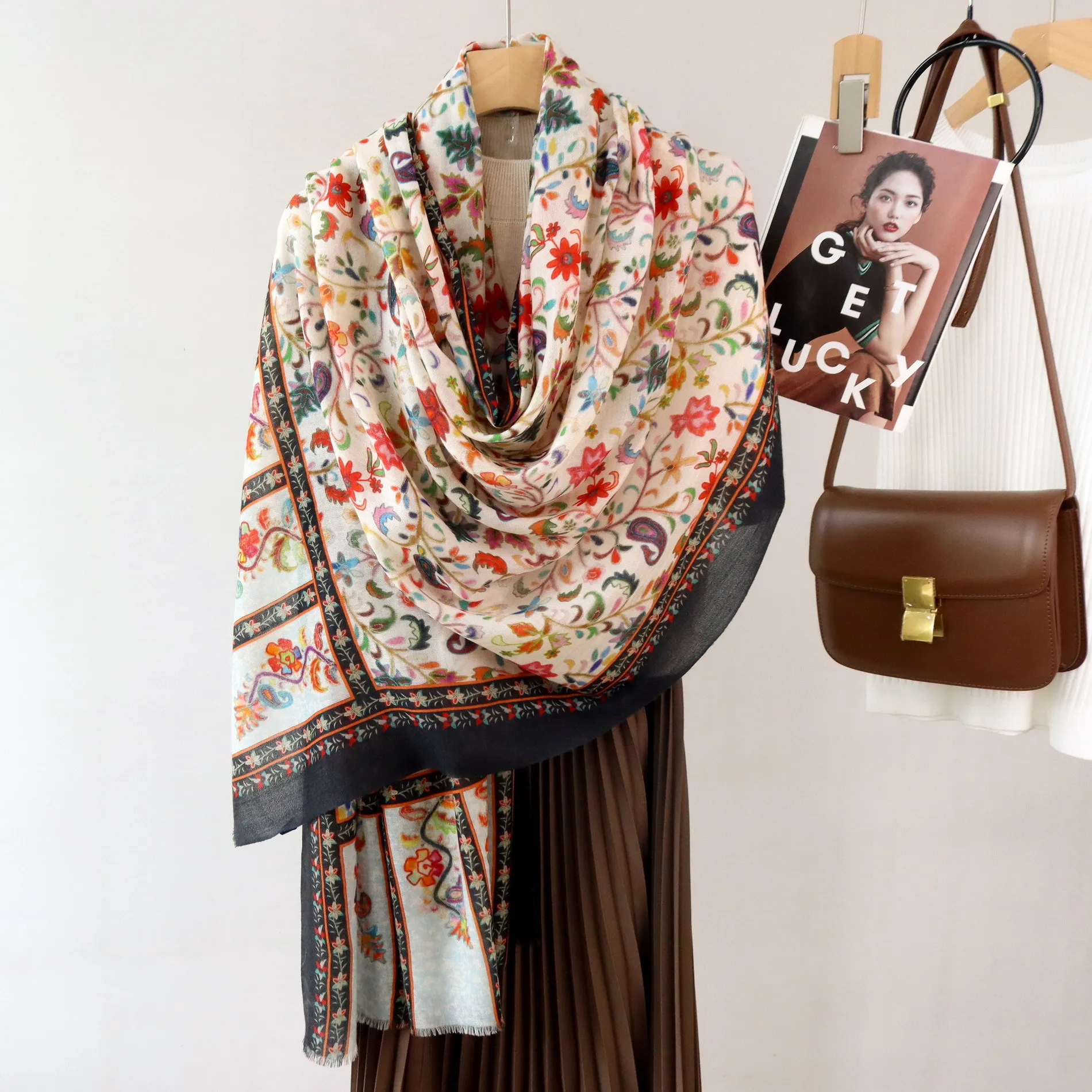 High-end and Elegant Women's Kashmir Walnut Flower Print Quality Water-soluble Wool Handmade Fringe Warm Long Scarf Shawl