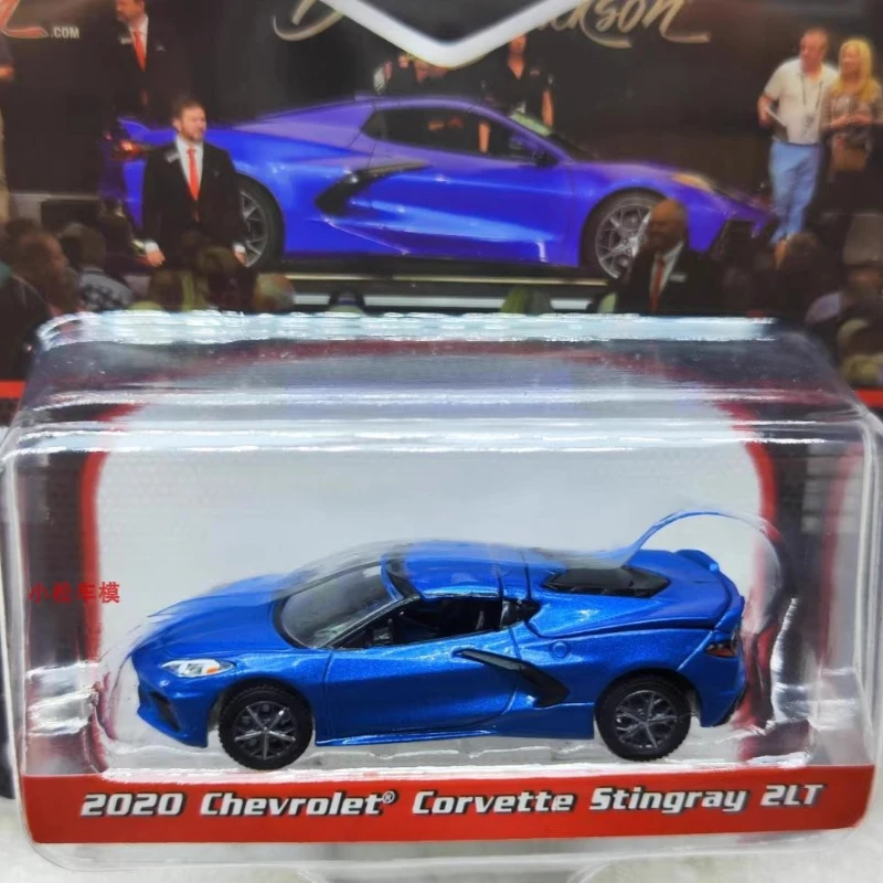 

Зеленый свет 1:64 2020 Corvette C8 Stingray 2LT, быстрая синяя и черная коллекция интерьера, игрушки, маленькие подарки, модель, настенная подвеска