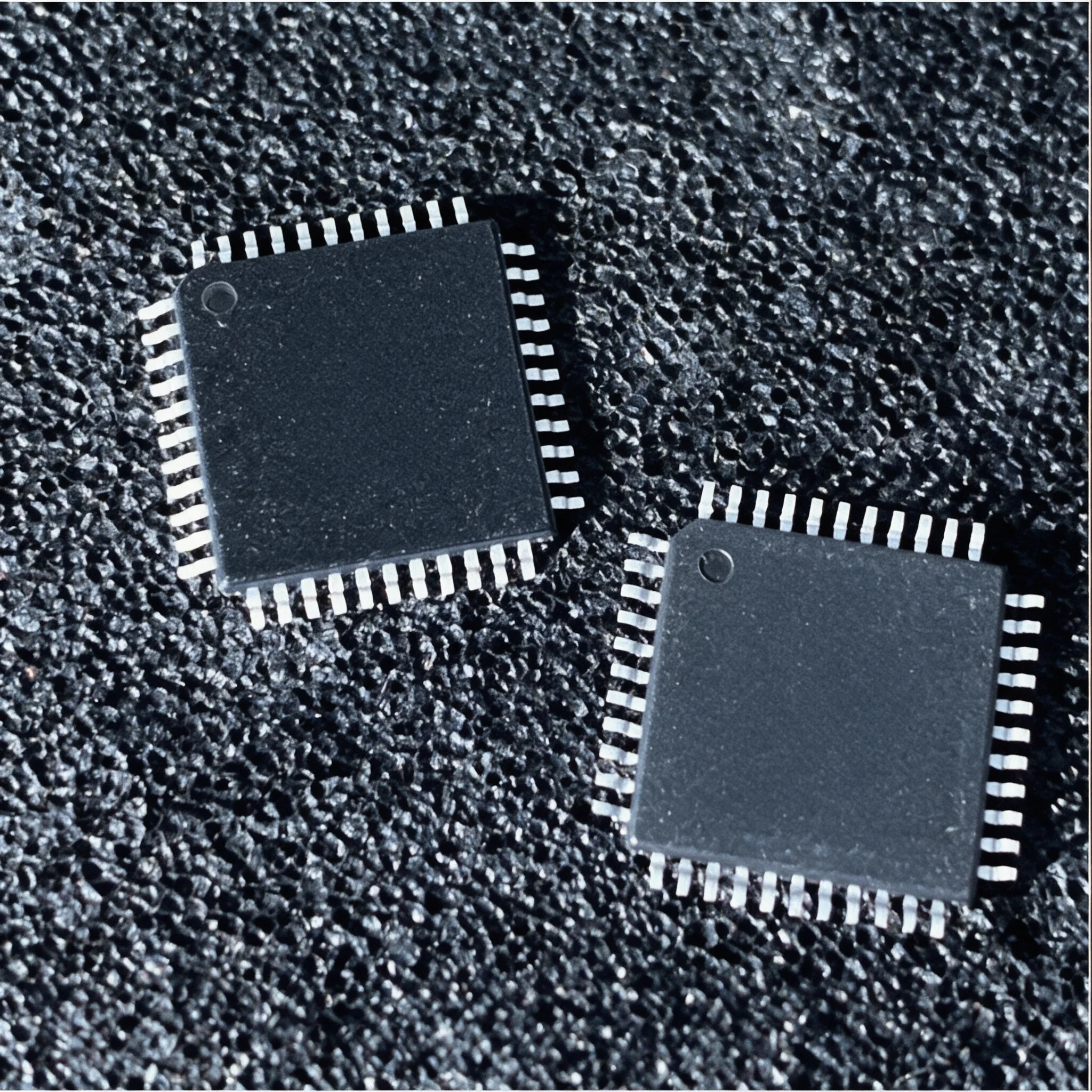 5piece ATXMEGA32A4U-AU -MH 32A4-AU ATMEGA32U4-MU U4RC-AU QFP QFN44