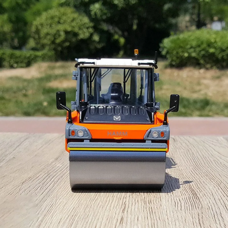 ディキャスト-1:35スケールのオフロード車,二重鋼ホイール,建設合金モデル,コレクション収集可能なお土産ディスプレイ