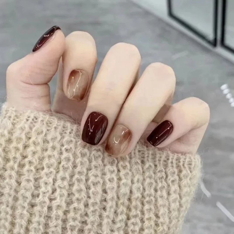 10Pcs Handmade Caramel Smudge Gradient Short False Nails Elegant Full Cover Press-On Nails for Women & Girls Winter Daily Wear