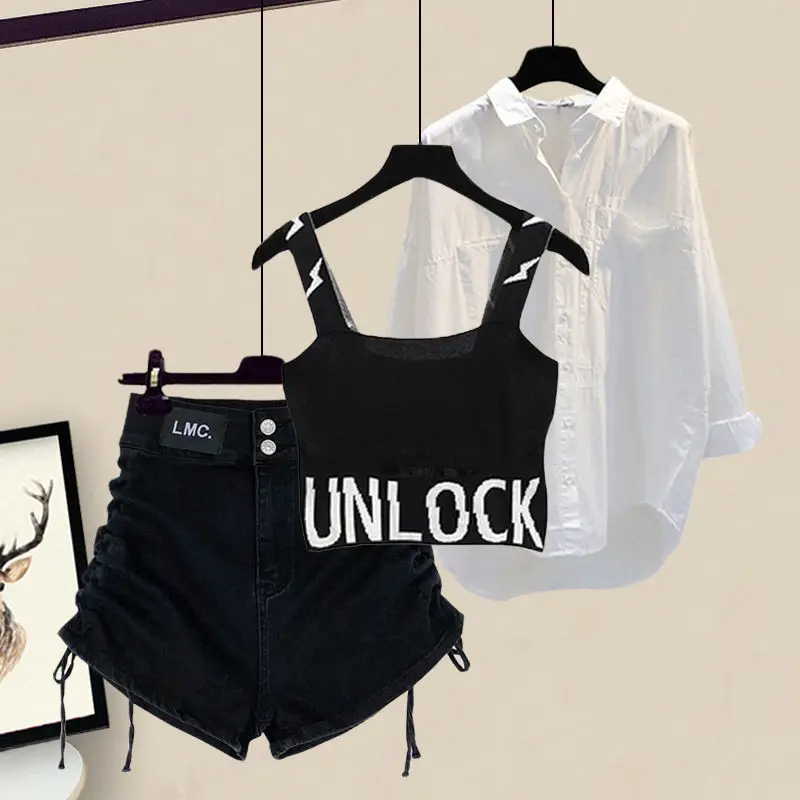 

Модный комплект для полных женщин: джинсовые шорты с высокой талией, утягивающий топ на бретелях с защитой от солнца, летний наряд