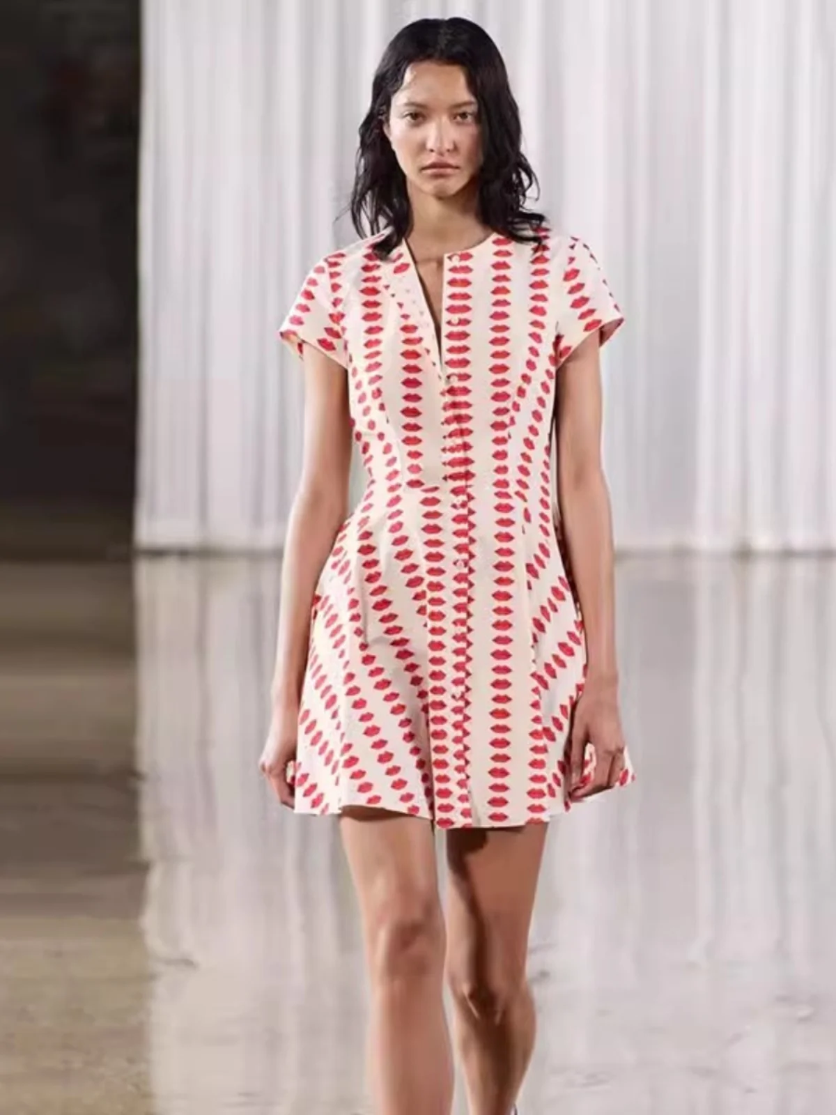 Sli Red Lip Print Rolschaats Dr Zomer Nieuwe collectie Dames Faionable Street Sle ort Sve rond Ne Dr