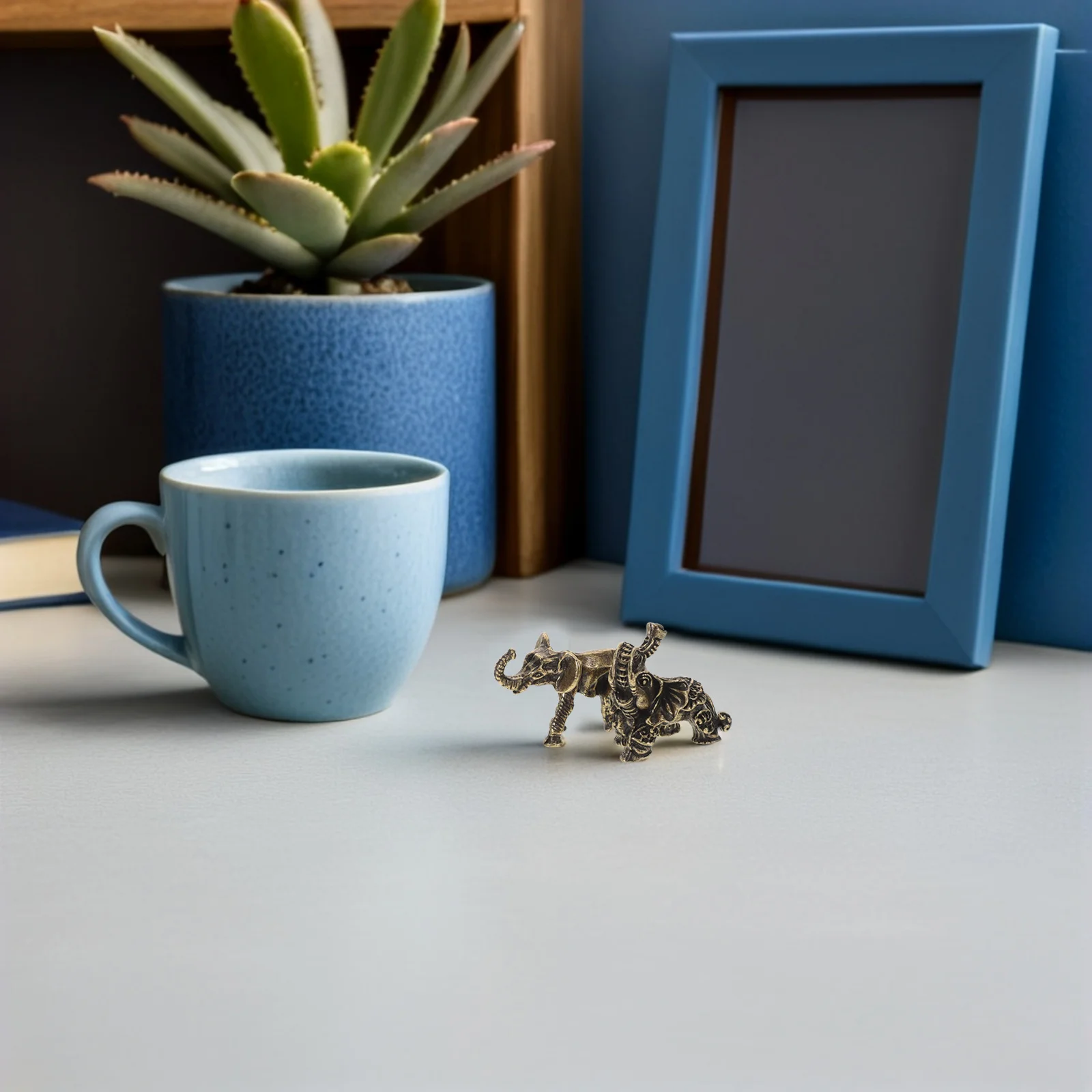 

2Pcs Brass Elephant Decor Statue Vintage Solid Brass Lucky Feng Shui Mascot Animal Sculpture Office Shelf Table Collectibles