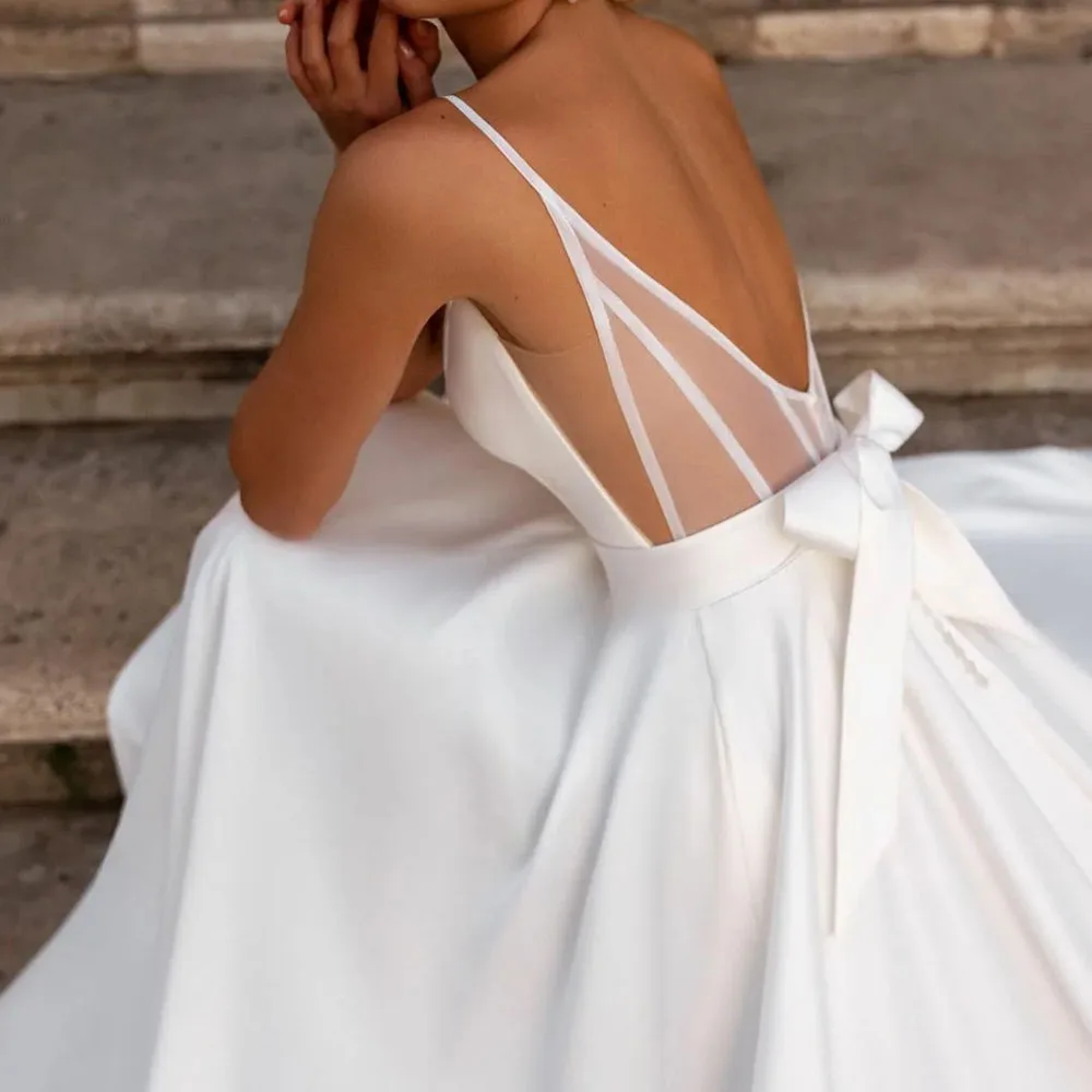 MOBEYE 2024 Elegant Long Satin V-Neck A-Line Ivory Spaghetti Straps Women’s Bow Tail Bridal Gown