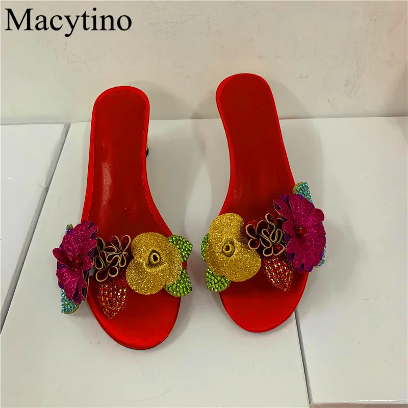 Gold Flower Design Ladies High Heel Slippers Round Toe Thick Heel Strange Heel High Heel Fashion Party Slippers