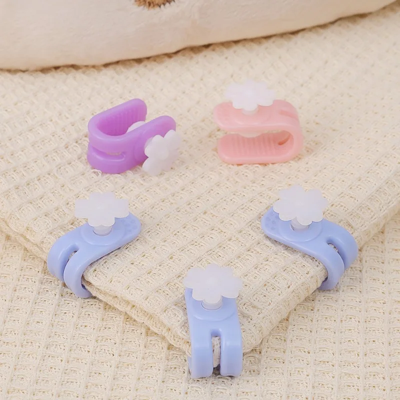 16/1PCS BedSheet Clips Plastic Non-slip Clamp Quilt Bed Cover Holder Anti-run Curtain Blanket Buckles Clothes Pegs Fasteners