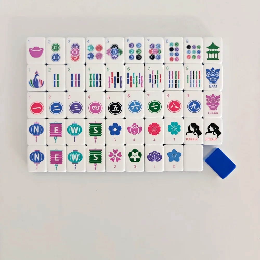 New Trending Sapphire Blue Luxury American Mahjong Set 4-Layer Acrylic Engraved Mahjong Tiles Board Game Portable Mah Jongg Sets