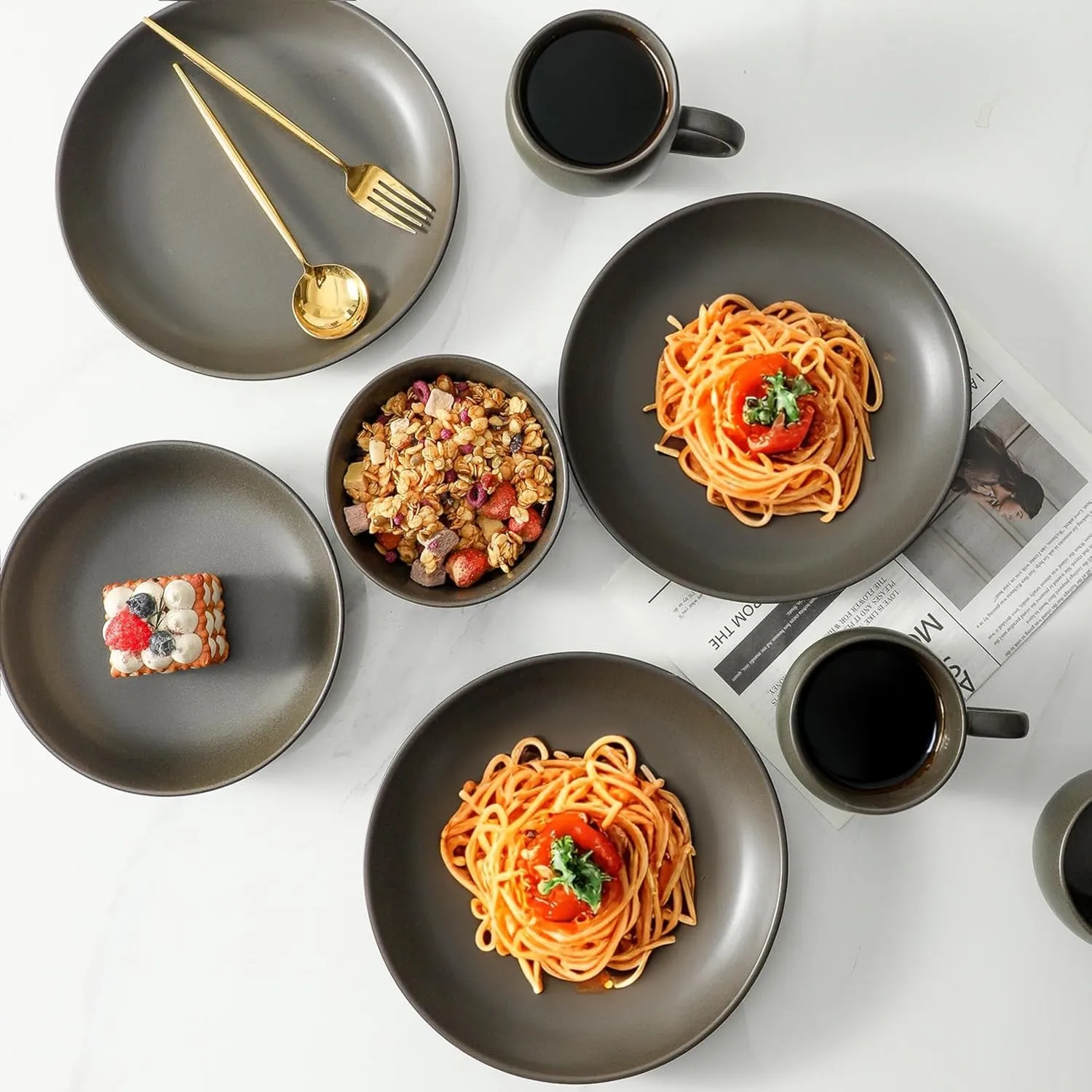 طقم أدوات مائدة سيراميك مكون من 12 قطعة من أواني الطعام الحجري مع أطباق وأوعية لتناول الطعام على طراز المزرعة مثالي للاستخدام اليومي #2