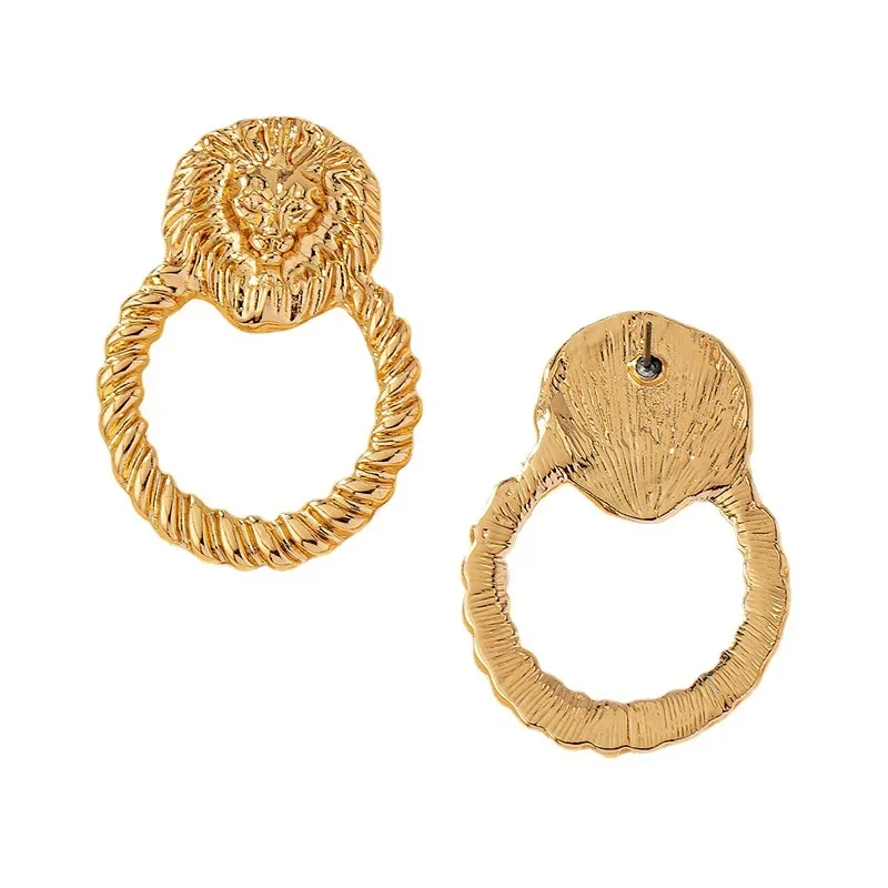 Vintage Embossed Lion Head Round Earrings for Women Jewelry Punk Geometric Metal Animal Fashion Earrings Party Gifts