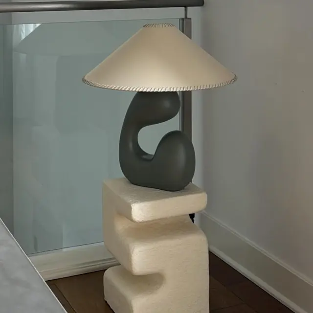 Creative Art Decorative Desk Lamp Glass Model Room Hotel Bedroom Study After Soft Lighting