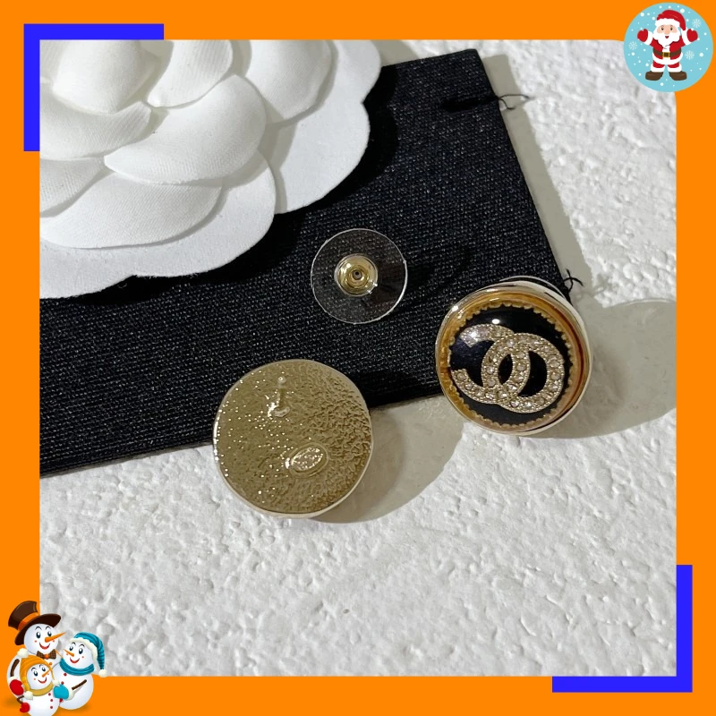 Xiaoxiang Resin Round Colored Diamond Stud Earrings Women's Retro Fashionable and Versatile Letter Earrings Women's Needle Earri