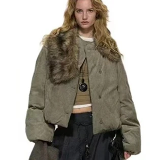 Women's short casual and comfortable cotton clothes, detachable plush clothes, fashionable women's winter warm clothes