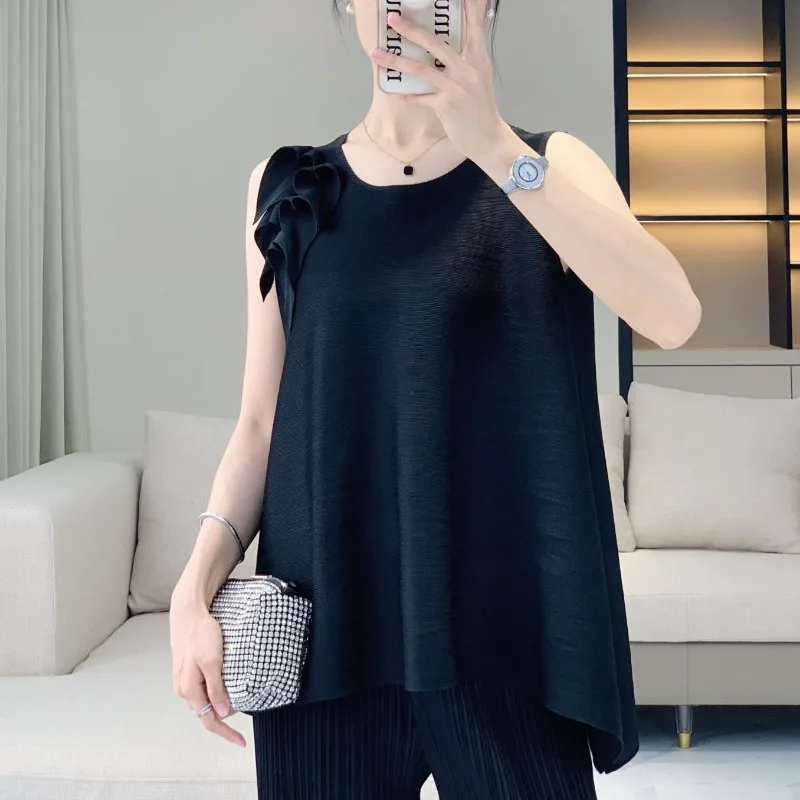 Miyake Pleated 대형 여성용 느슨한 다목적 언더 셔츠 여성 여름 2025 새로운 민소매 짧은 티셔츠 탑 심플