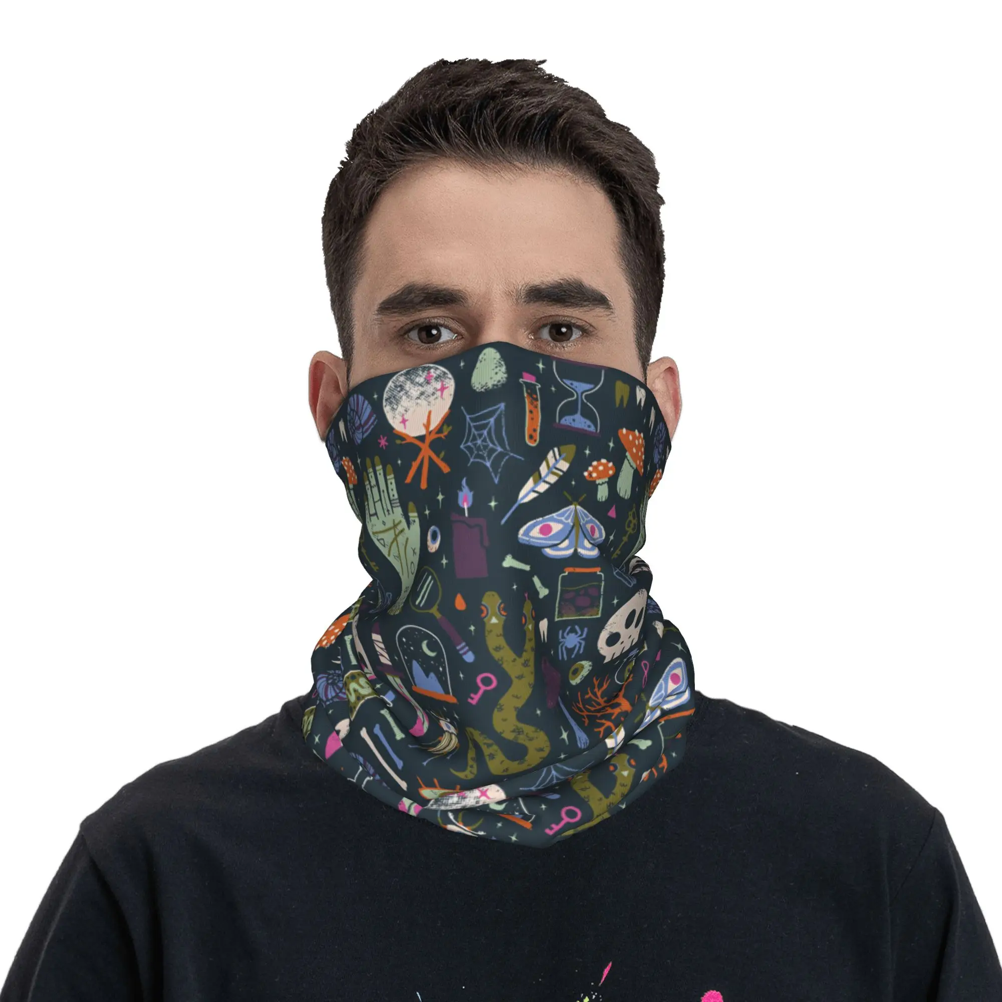 

Custom Witch Pattern Bandana Neck Gaiter for Hiking Cycling Men Women Wrap Scarf Halloween Occult Gothic Magic Balaclava Warmer