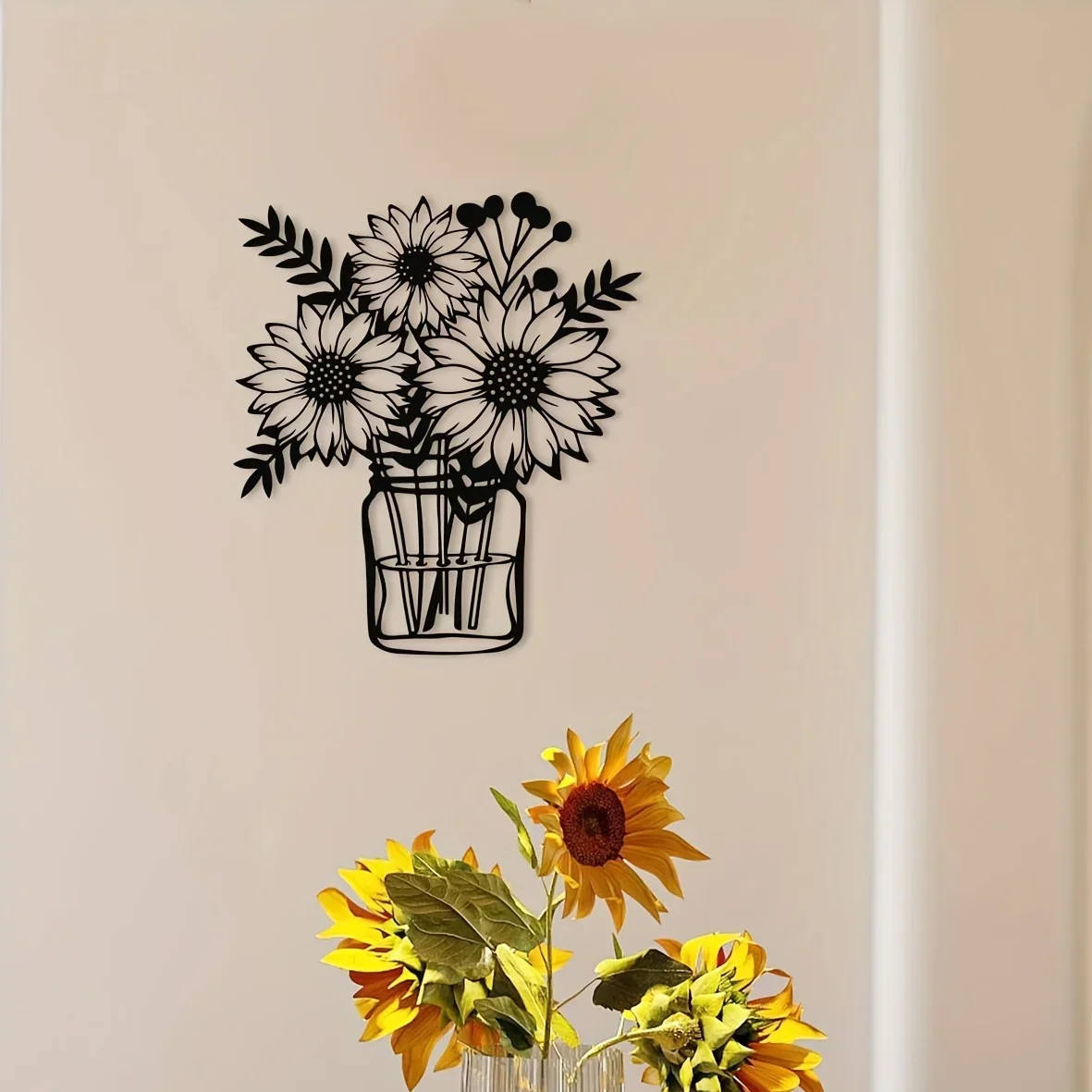 

Hello Young Sunflower Black Metal Home Decor Metal Vase Wall Hanging Art Metal Wall Sculptures Decor Indoor Kitchen Bathroom Dec