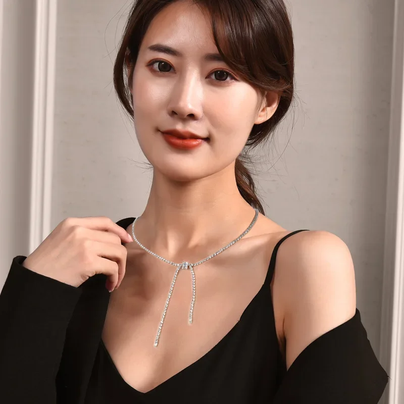 Bow necklace, a fashionable yet cool style neckchain, and a unique collarbone chain