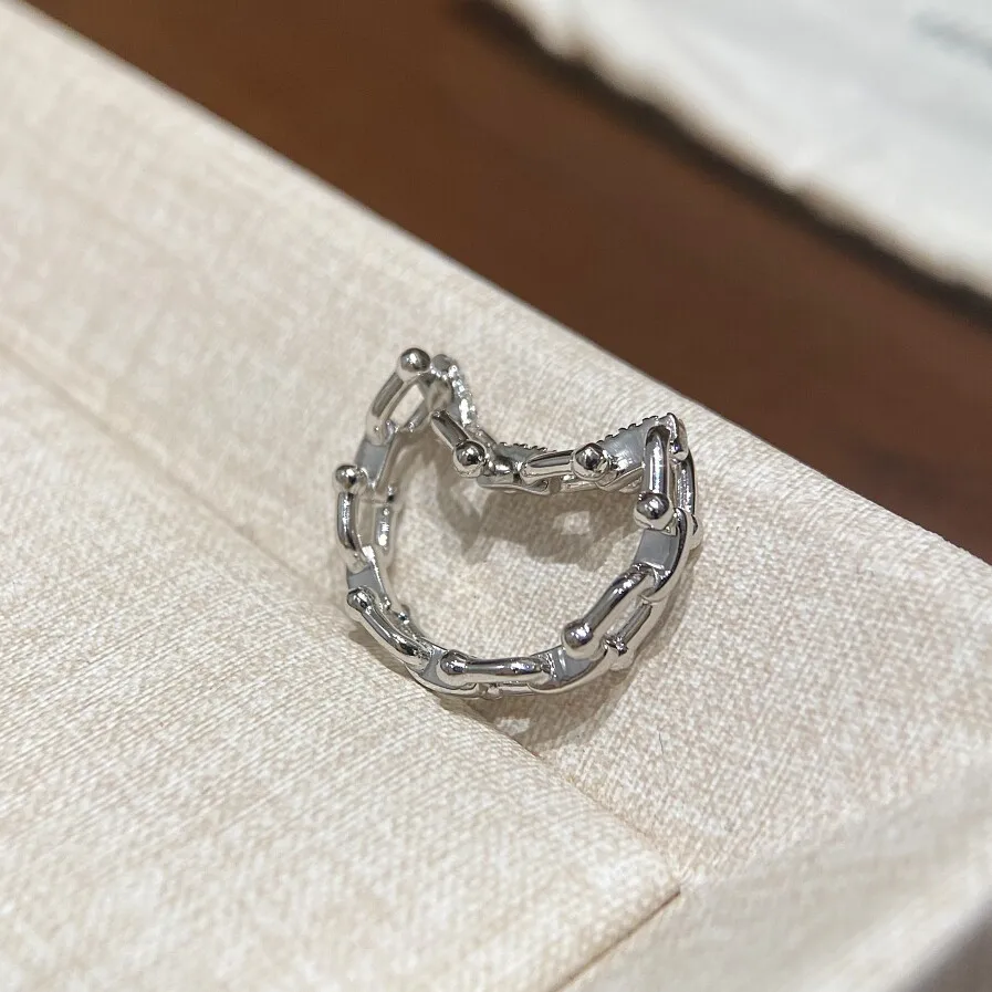 anillo-de-cadena-con-hebilla-de-herradura-plata-de-ley-925-sensacion-de-lujo-ligero-y-premium-engastado-con-diamantes-diseno-exclusivo-anillo-en-forma-de-u