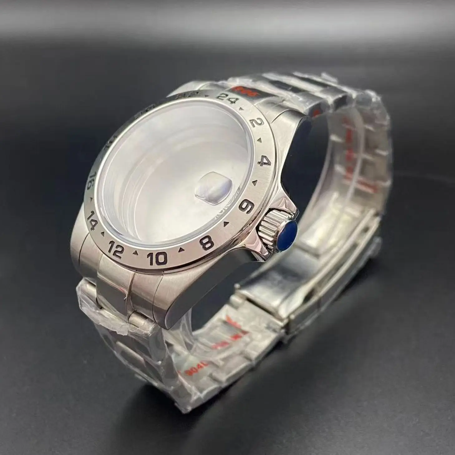 

39Mm old retro case Full sand strap Sapphire magnifying glass NH34/35 movement