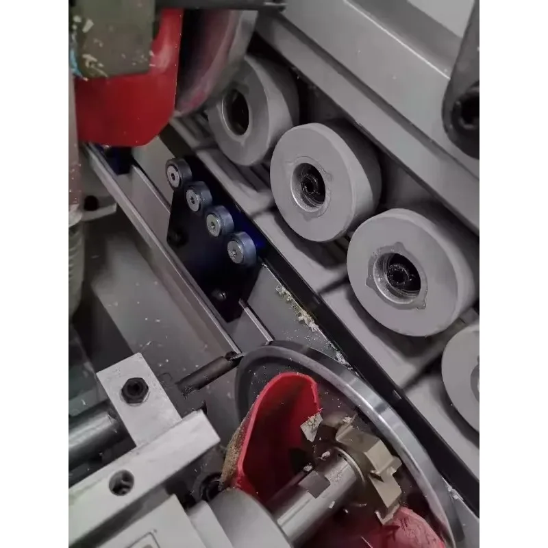 W pełni automatyczna okleiniarka, pomocnicze koło do wąskich desek, 2-kołowe, 3-kołowe, 4-kołowe, wąskie koło podające krawędzie