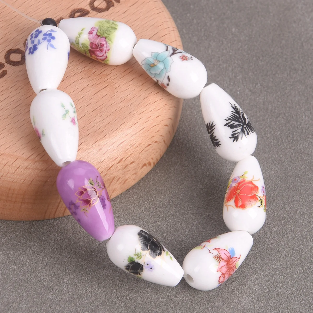 Perles artisanales en porcelaine pour bijoux, forme de goutte d'eau, motifs de fleurs en céramique, accessoires de bracelet à bricoler soi-même, 20x10mm, 10 pièces