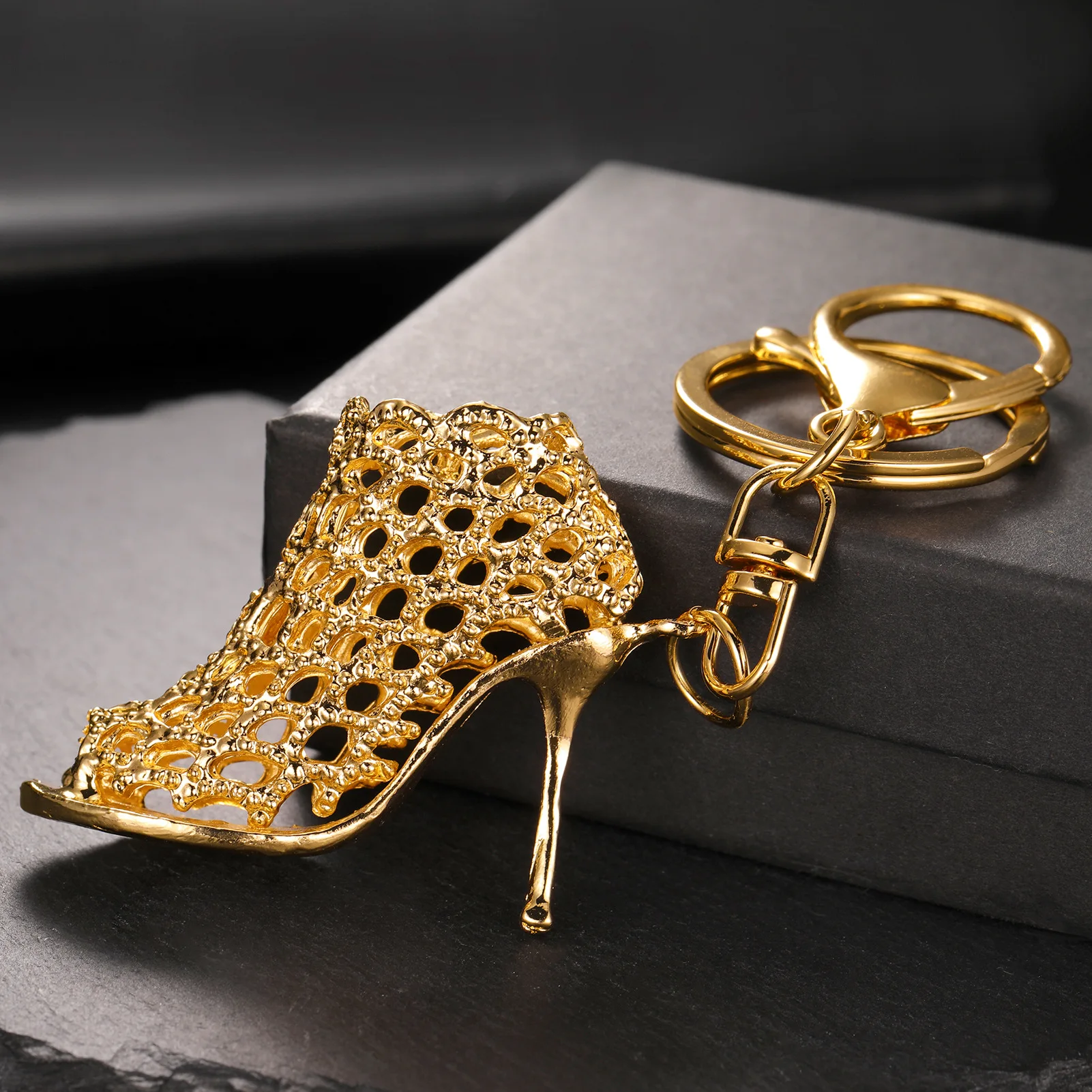 Creative Hollowed High Heels Keychain for Women Purse Handbag Decor Trendy Accessories Car Trinkets Key Holder Jewelry