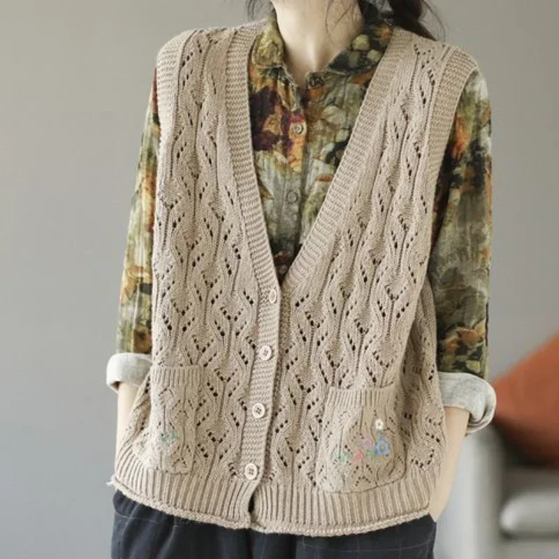 

Свитер с v-образным вырезом, жилет, женский простой вышивка, карманы, свободный шикарный ажурный модный Kpop, новые осенние повседневные свитера, вязаный жаккардовый цвет